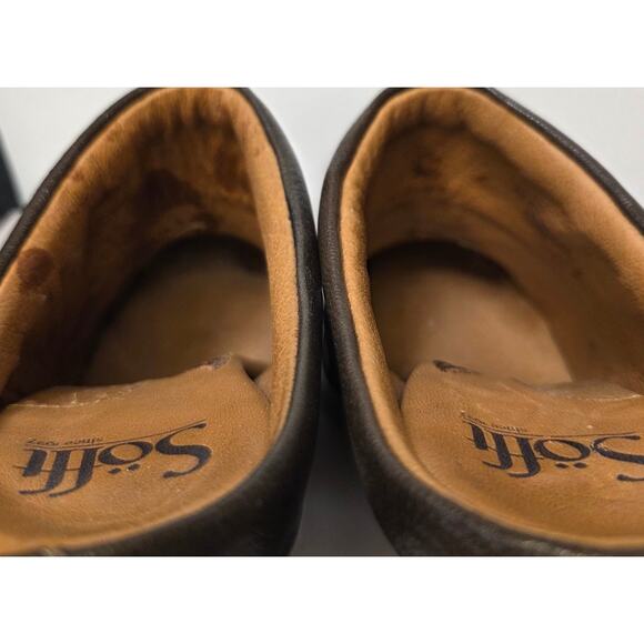 Sofft High Heels Clogs Mules Shoes Sz 8M Dark Olive. Black Heel and Nickel Studs - Picture 4 of 16